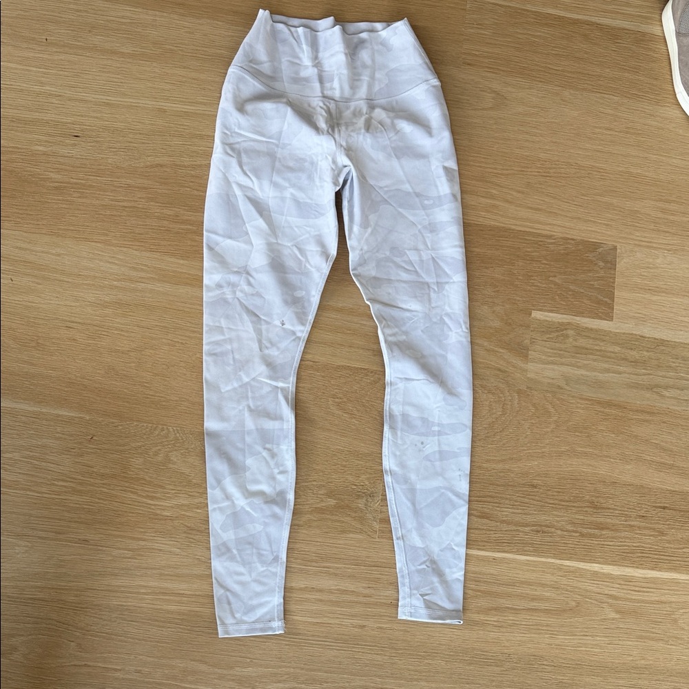 Alo white camo Women's White High-Waisted leggings